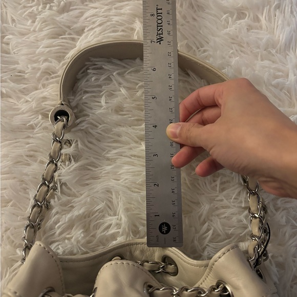 Preloved Chanel bucket chain bag-full set - Picture 13 of 13